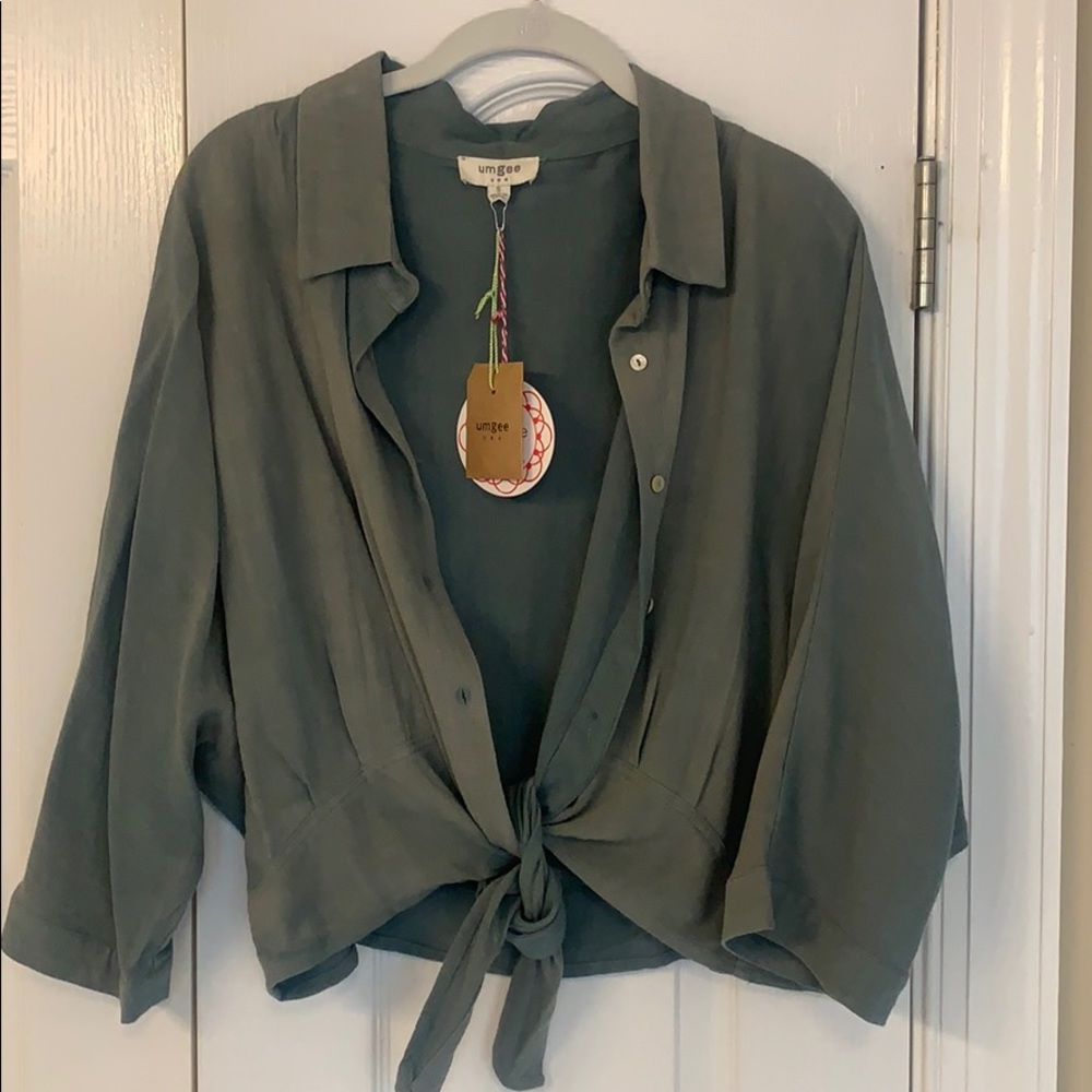 Umgee green tie-front top